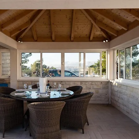 Luxury Miljak בית נופש
