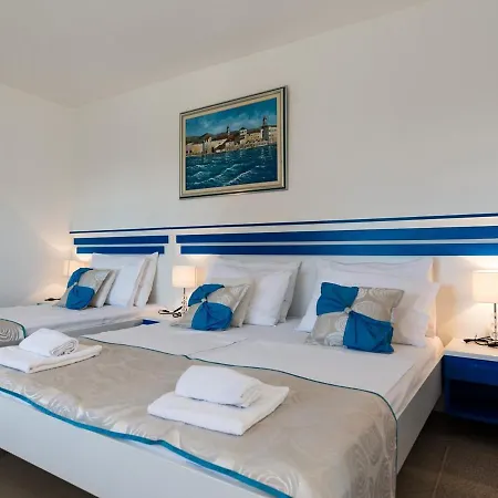 בית נופש Luxury Miljak פודסטראנה