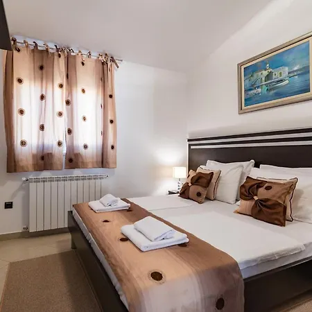 Luxury Miljak * פודסטראנה